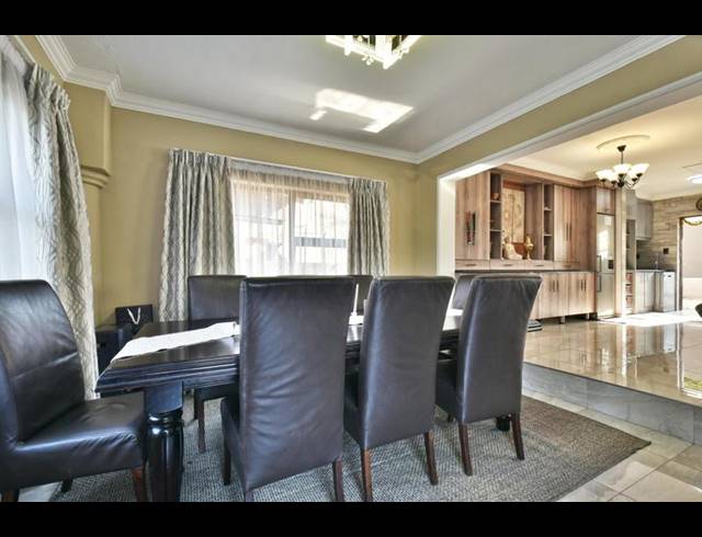 3 BEDROOM HOUSE FOR SALE IN SOUTH CREST